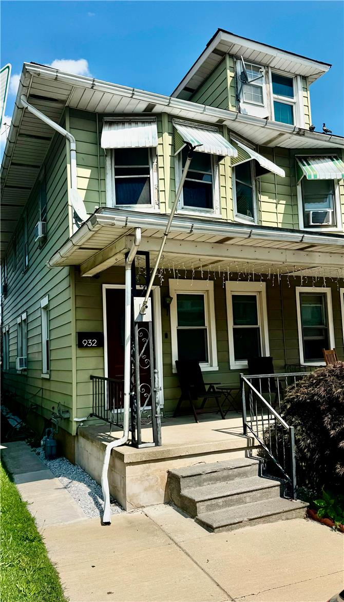 932 Fernwood Street Property Photo 3
