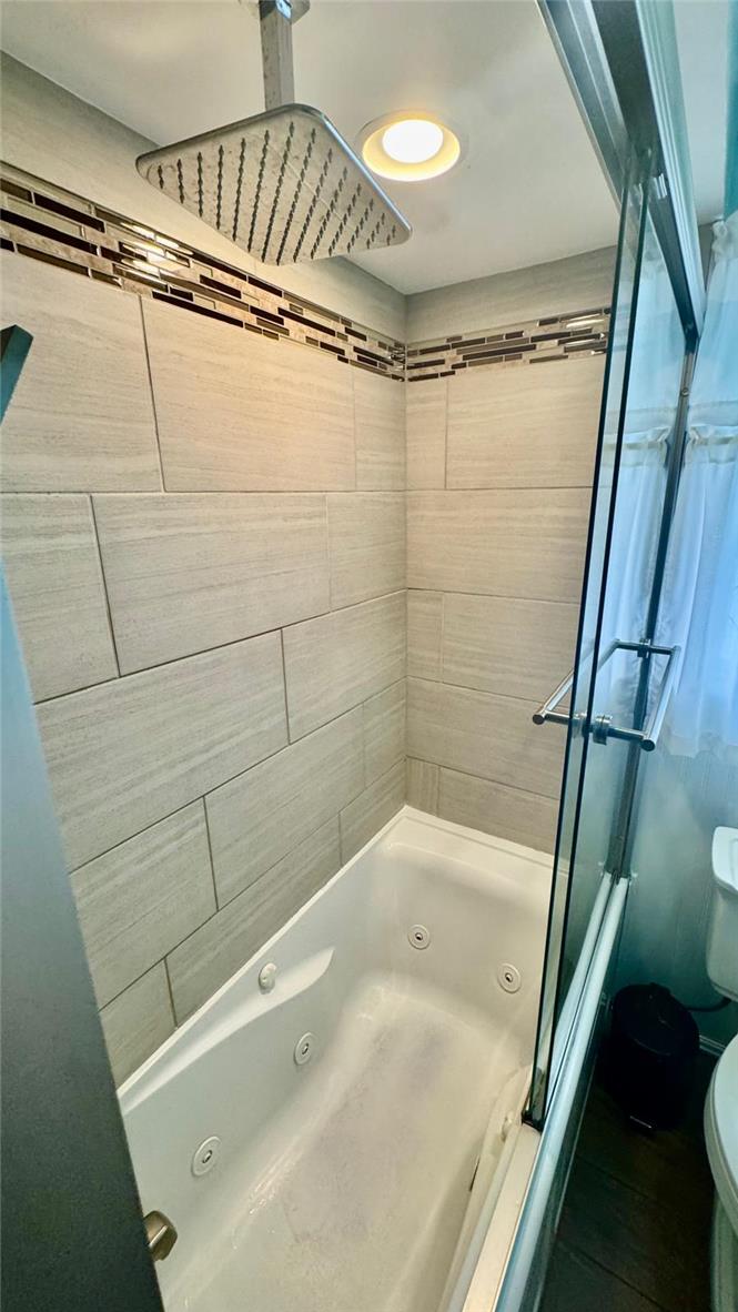 932 Fernwood Street Property Photo 17