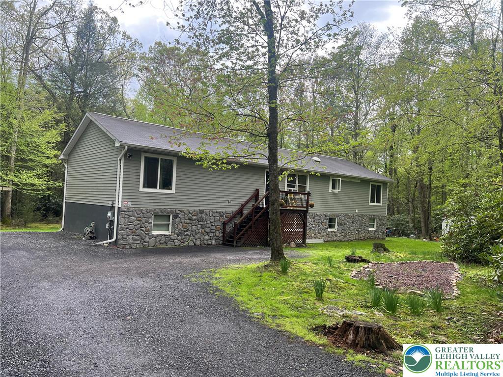 199 Lower Valley Drive Property Photo 1