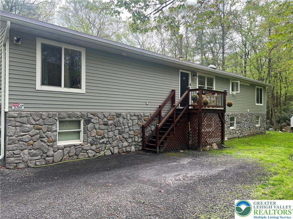 199 Lower Valley Drive Property Photo 2