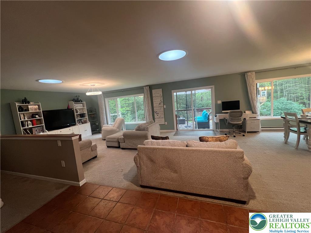 199 Lower Valley Drive Property Photo 8