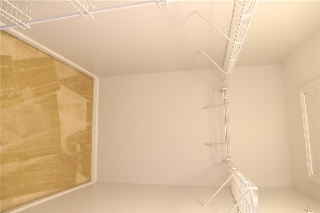 1033 King Way Property Photo 14