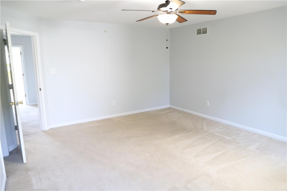 1033 King Way Property Photo 21