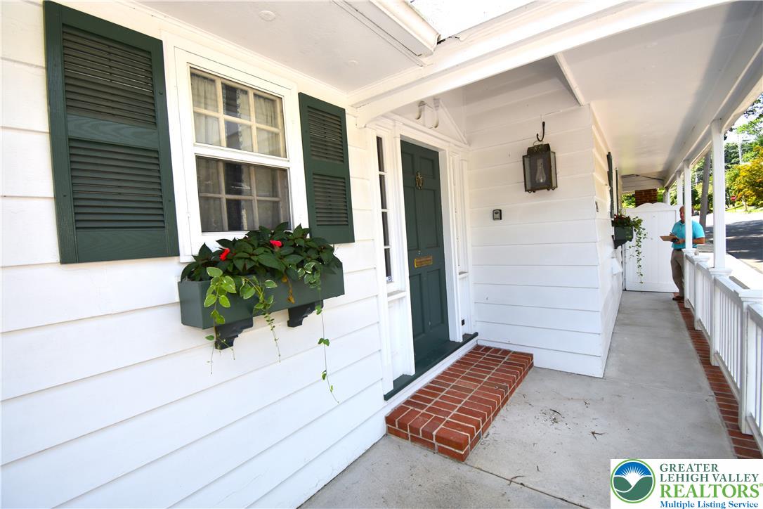 24 East Plainfield Avenue Property Photo 3