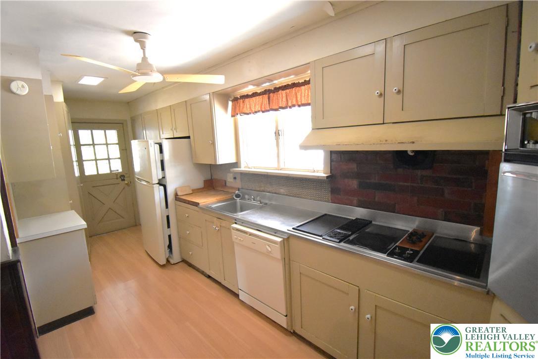 24 East Plainfield Avenue Property Photo 9
