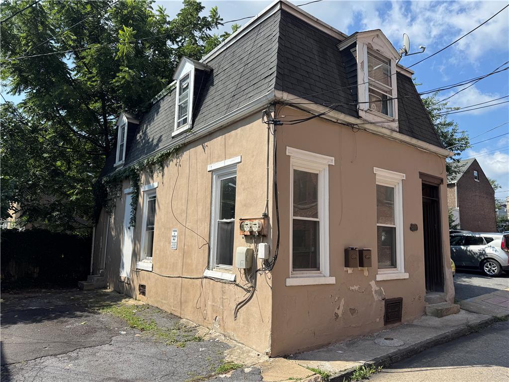 812 Chestnut Street A Property Photo 3