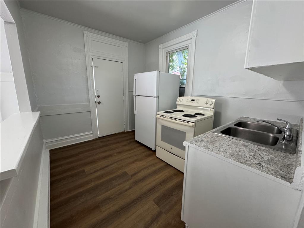 812 Chestnut Street A Property Photo 4