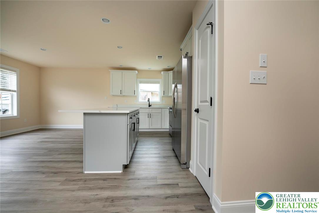 160 William Street Property Photo 6