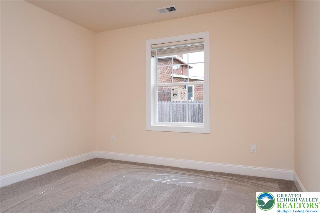 160 William Street Property Photo 15