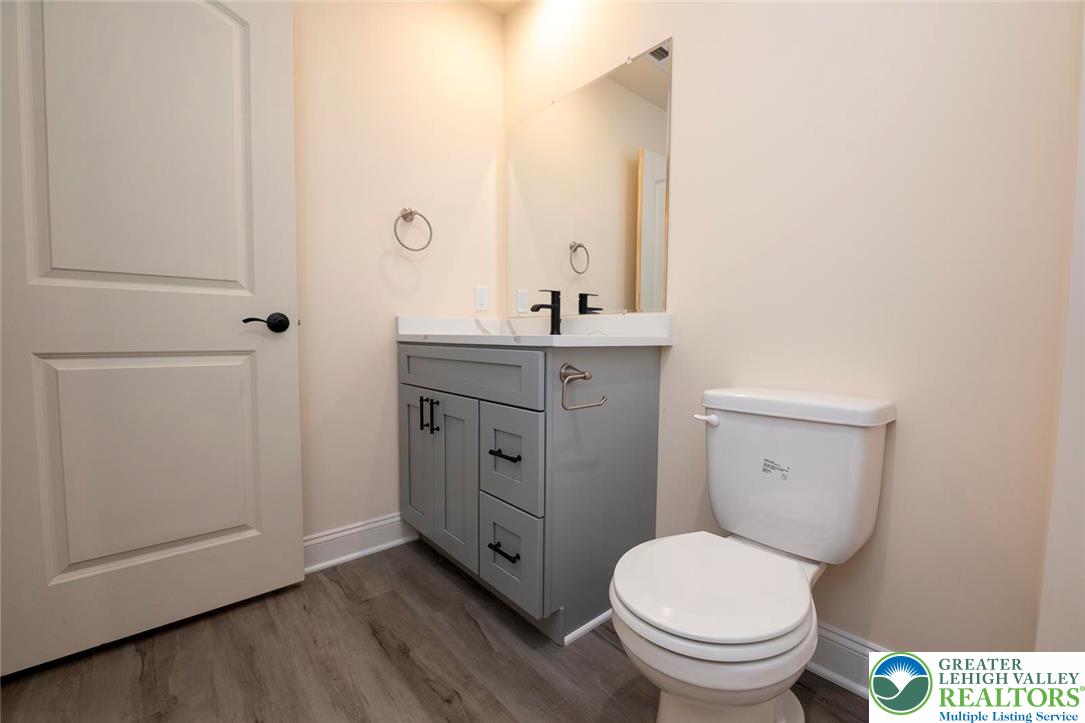 160 William Street Property Photo 18