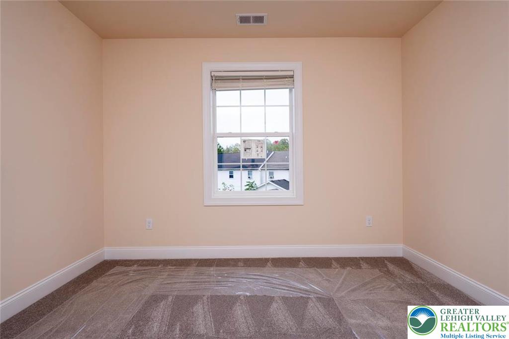 160 William Street Property Photo 19
