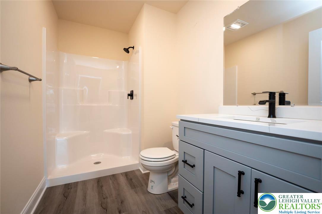 160 William Street Property Photo 24
