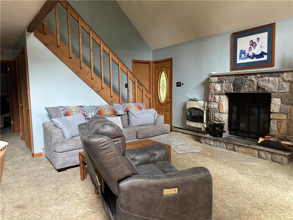 74 Chapman Circle Property Photo 5