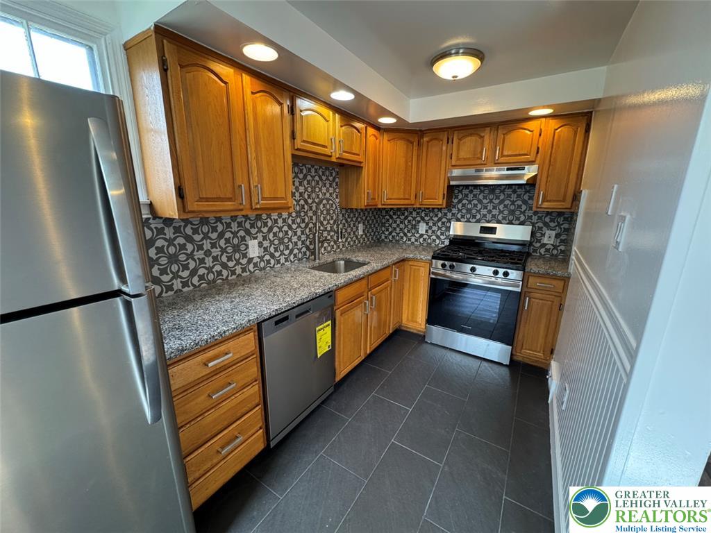 824 Benton Street Property Photo 3