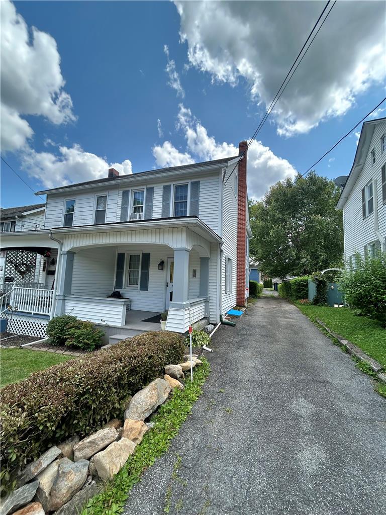 320 Pennsylvania Avenue Property Photo 2