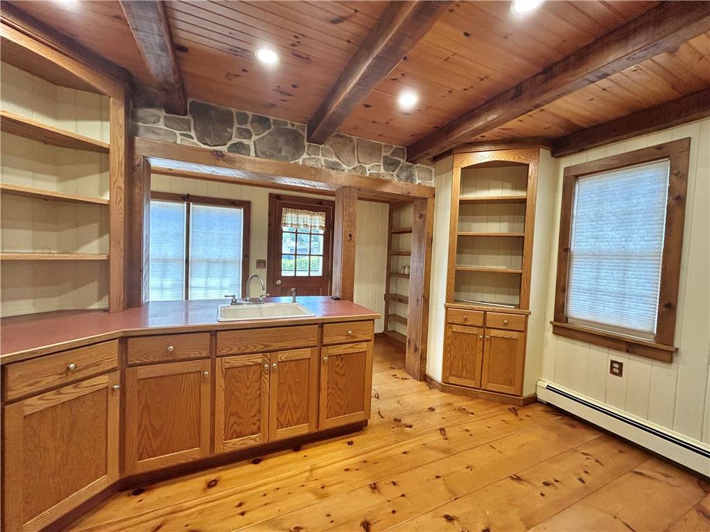 320 Pennsylvania Avenue Property Photo 4