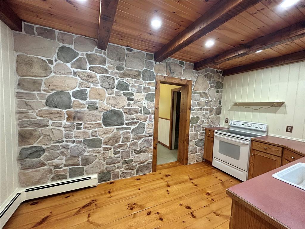 320 Pennsylvania Avenue Property Photo 6