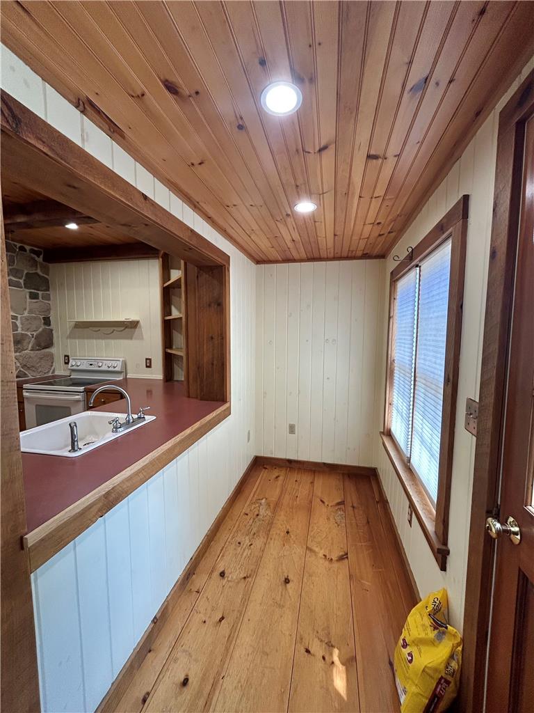 320 Pennsylvania Avenue Property Photo 8