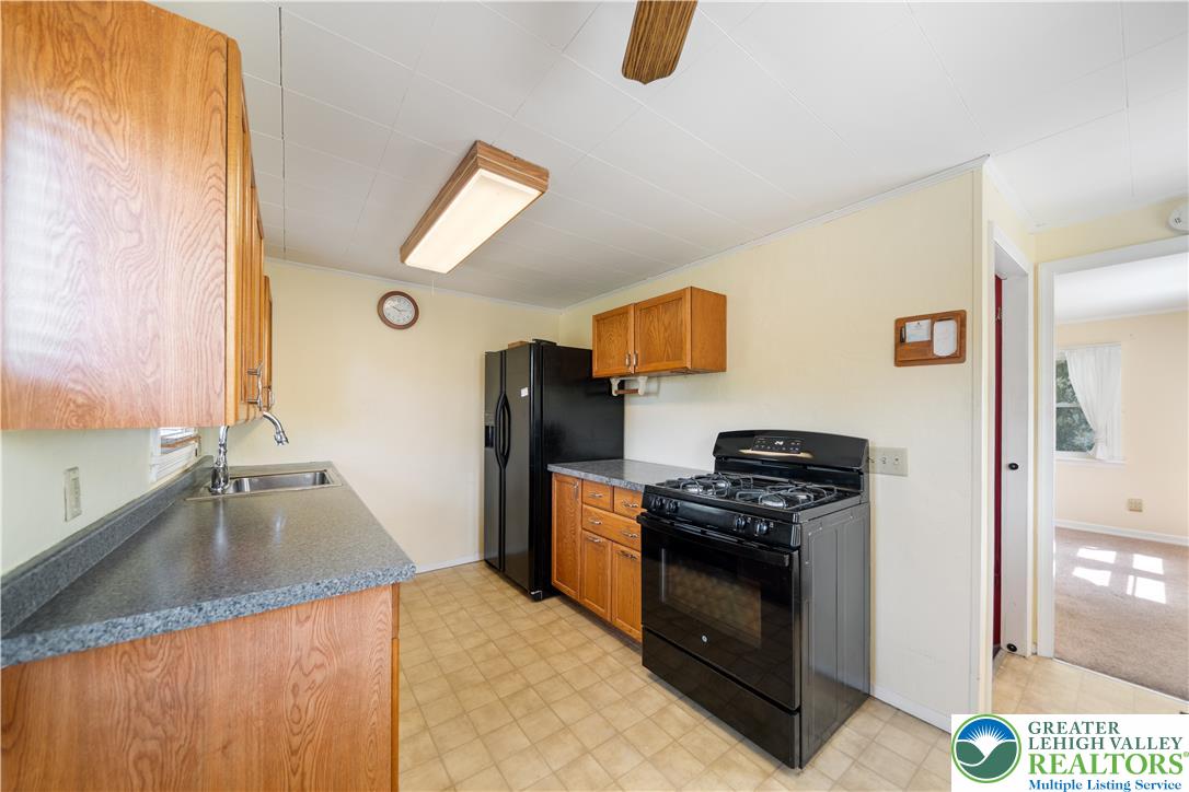 31 George Avenue Property Photo 6