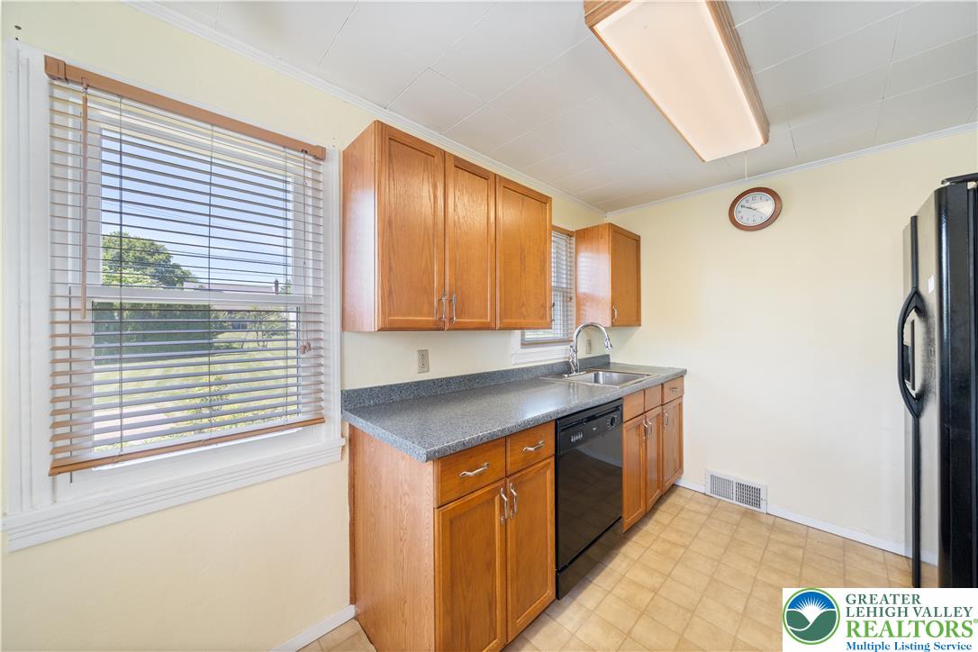 31 George Avenue Property Photo 7