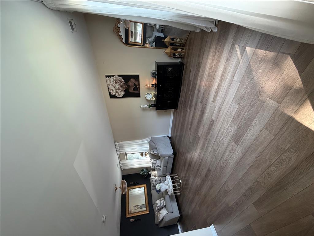 129 Johnson Court Property Photo 8