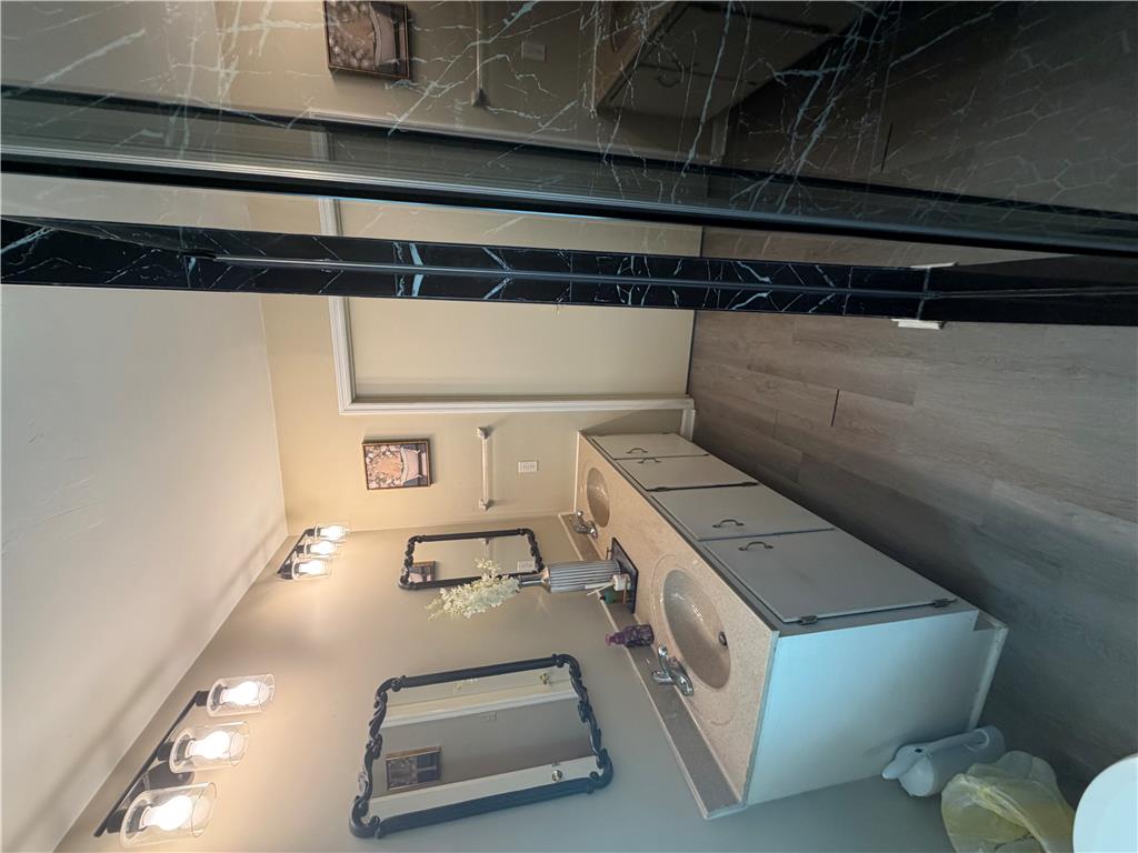 129 Johnson Court Property Photo 34