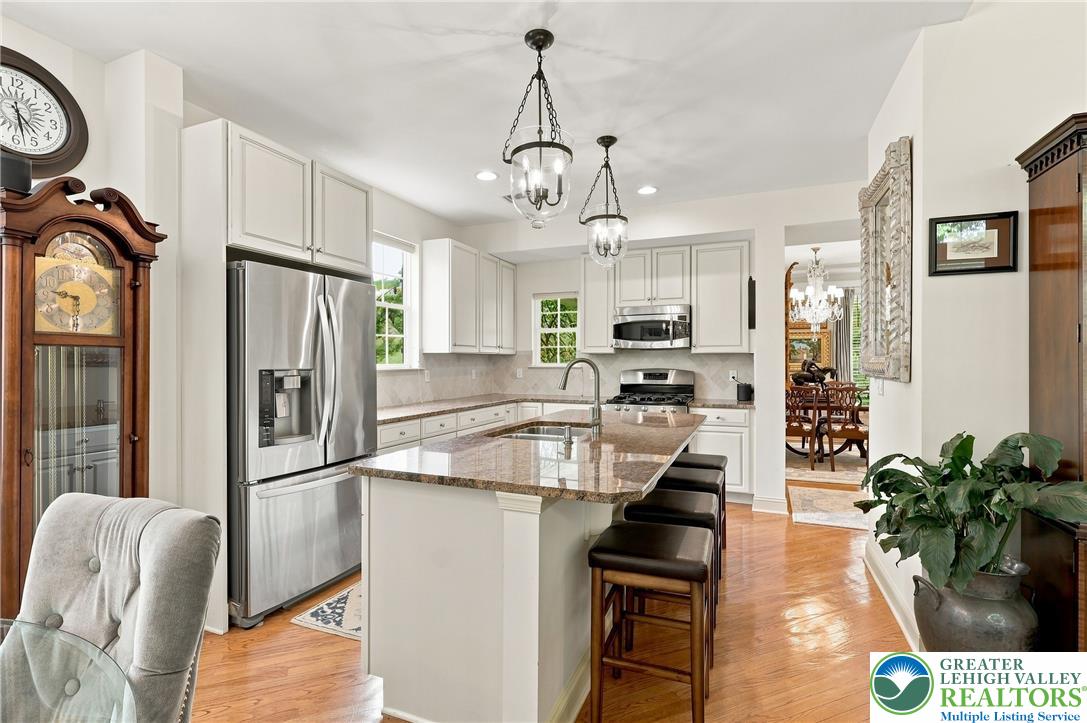 2445 Napa Drive Property Photo 7