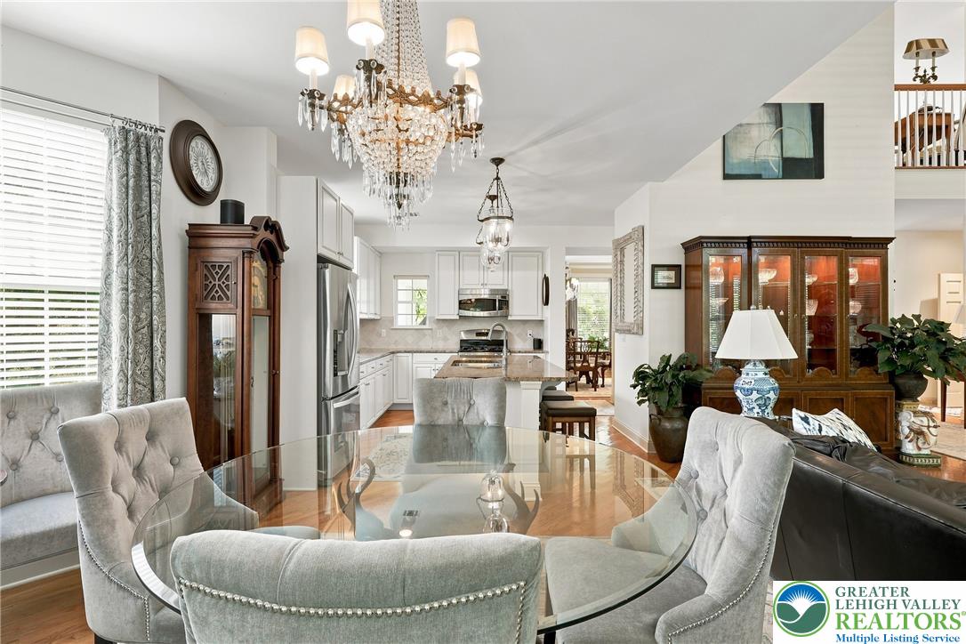 2445 Napa Drive Property Photo 8
