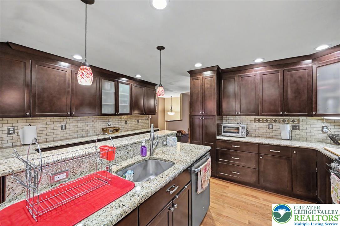 386 Upper Ridge Drive Property Photo 10
