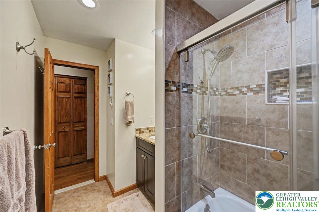 386 Upper Ridge Drive Property Photo 23
