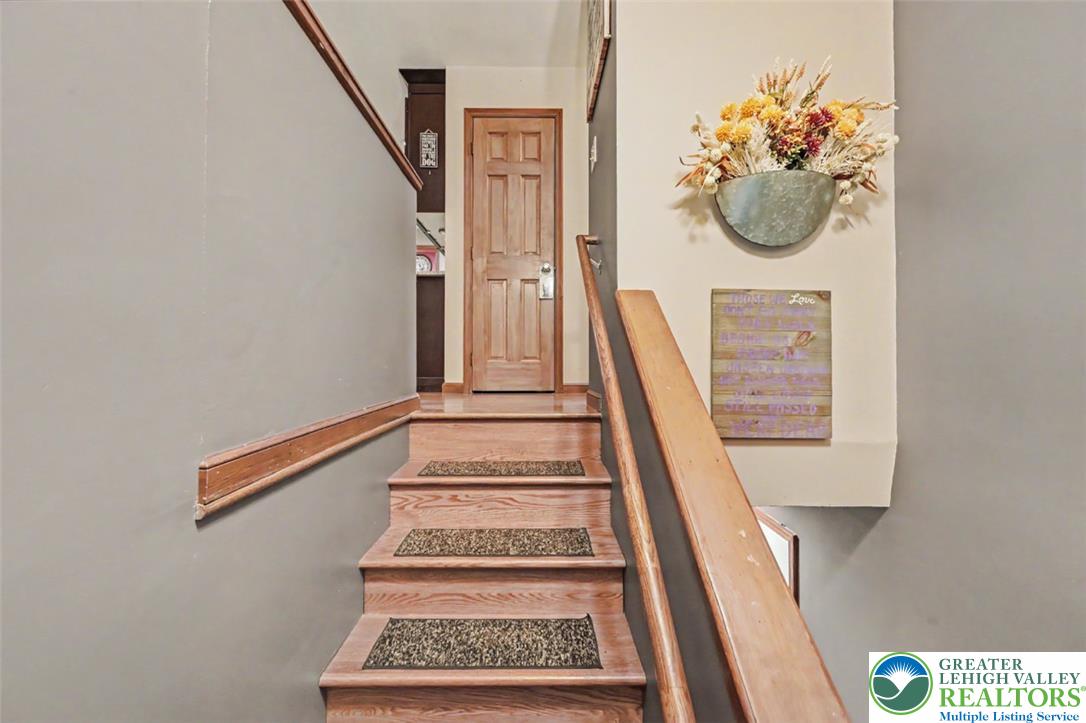 386 Upper Ridge Drive Property Photo 27