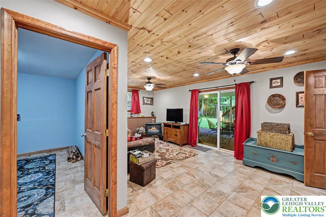 386 Upper Ridge Drive Property Photo 31