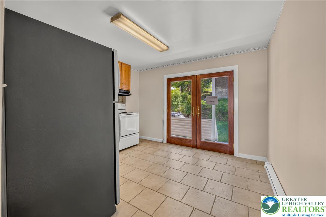 325 East Fell Street Property Photo 10