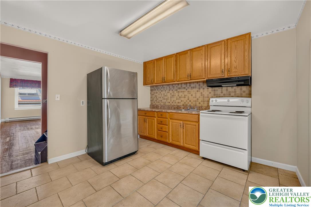 325 East Fell Street Property Photo 12
