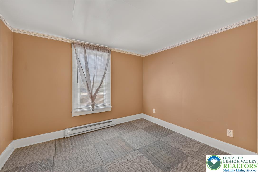325 East Fell Street Property Photo 14