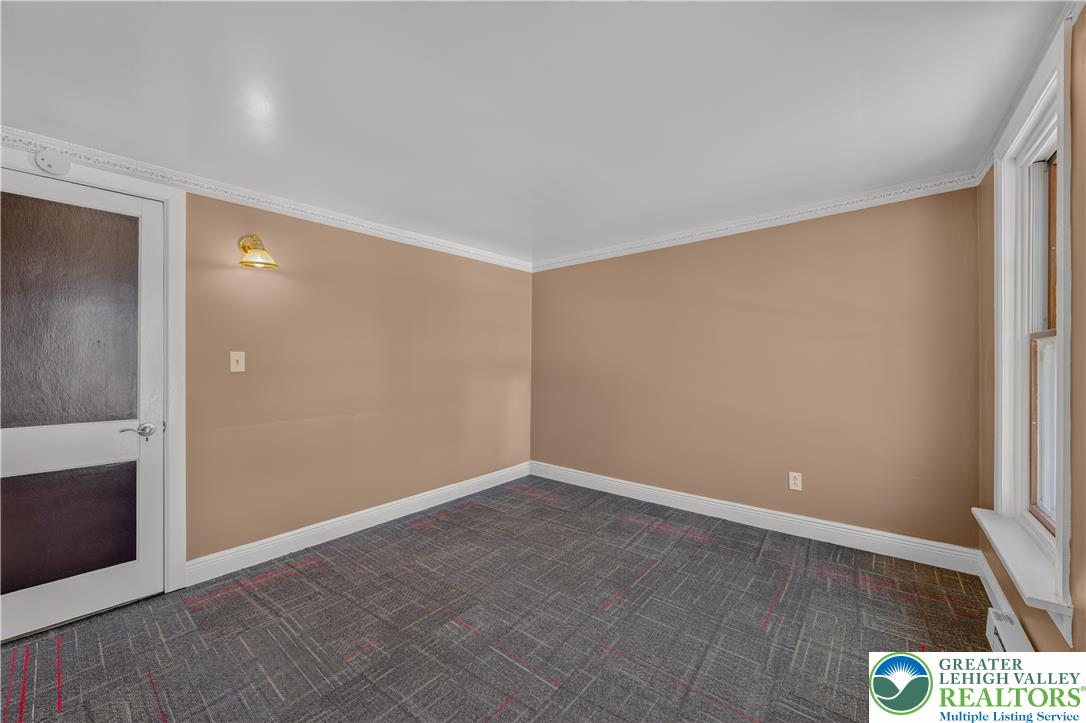 325 East Fell Street Property Photo 17