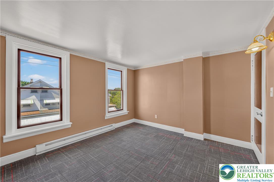 325 East Fell Street Property Photo 18