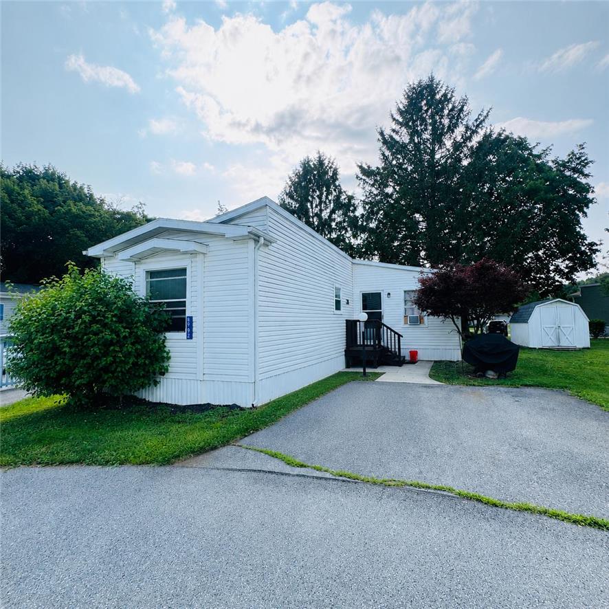 8982 Breinig Run Circle Property Photo 1