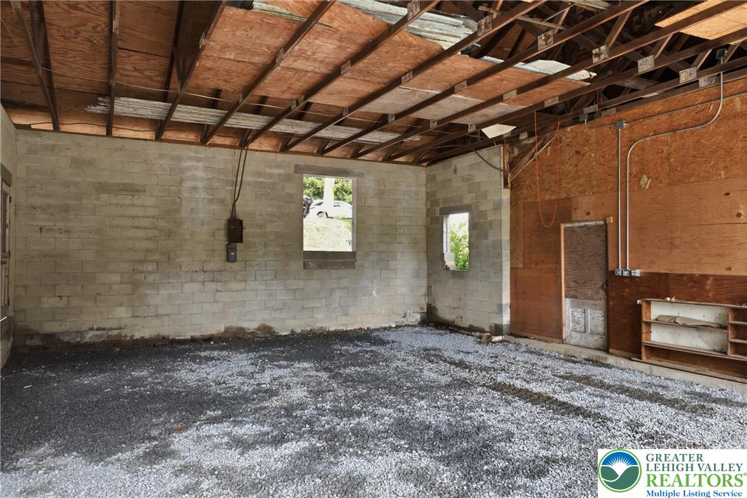 429 Riverview Drive Property Photo 35