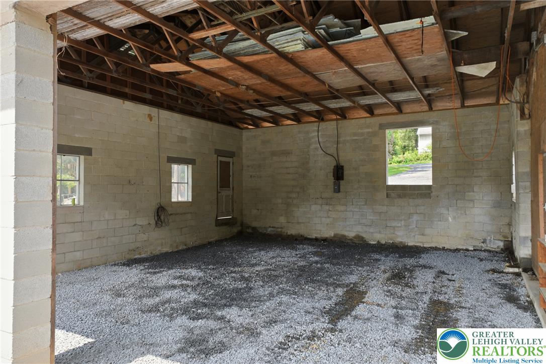 429 Riverview Drive Property Photo 36