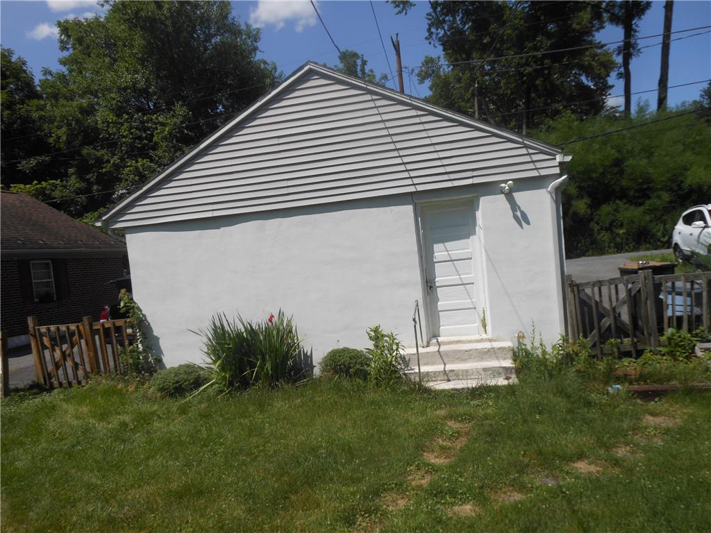 4543 First Terrace Property Photo 5