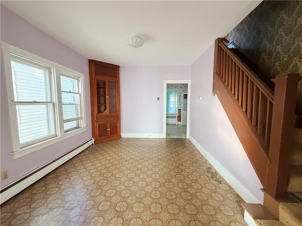 1627 Riegel Street Property Photo 9