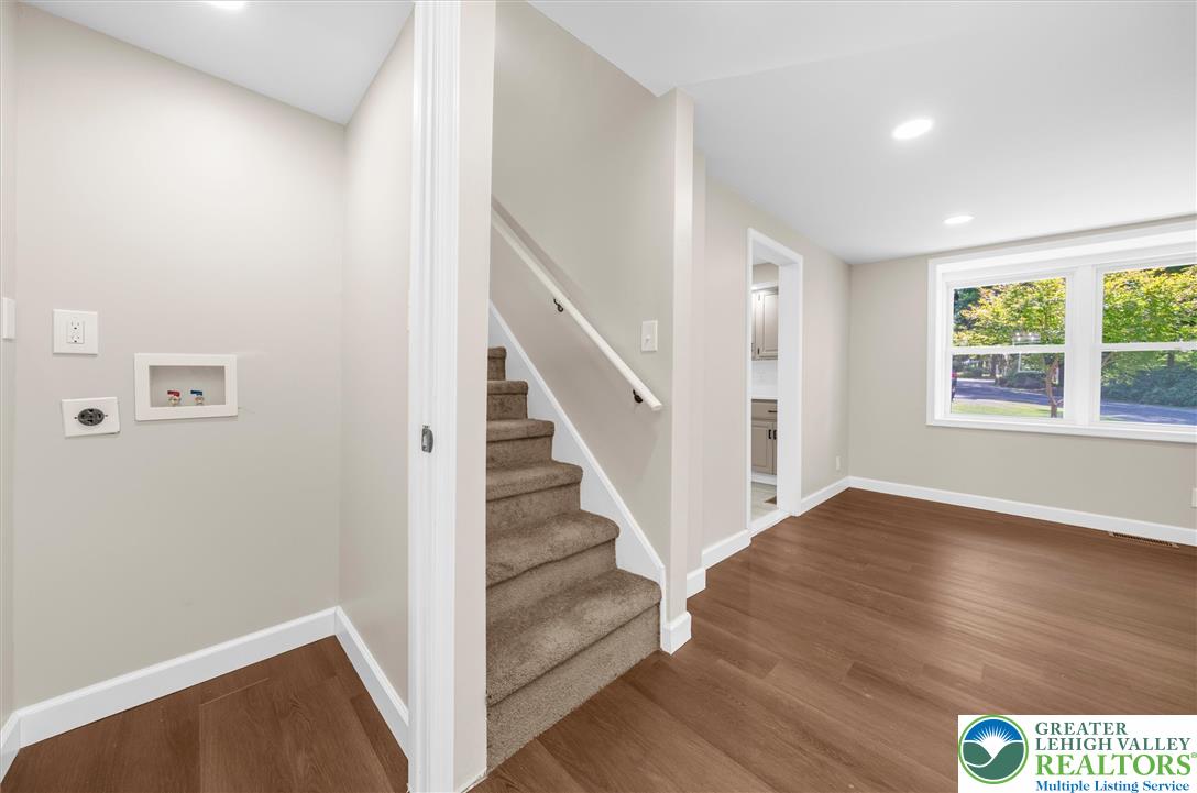 82 White Oak Lane Property Photo 16