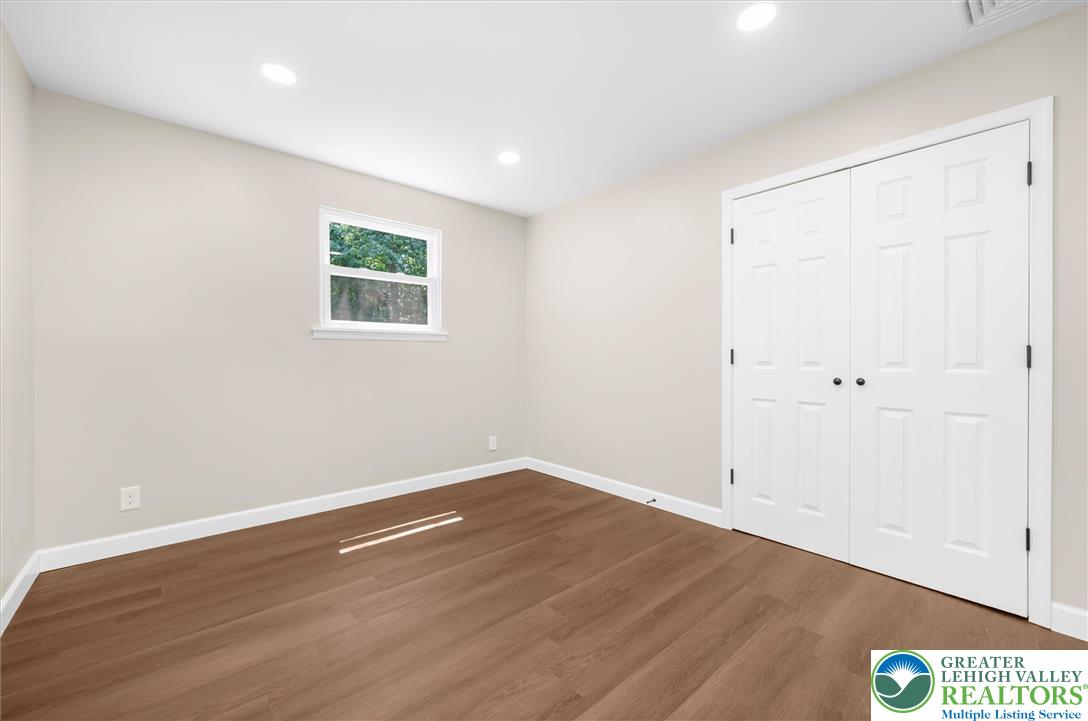 82 White Oak Lane Property Photo 21