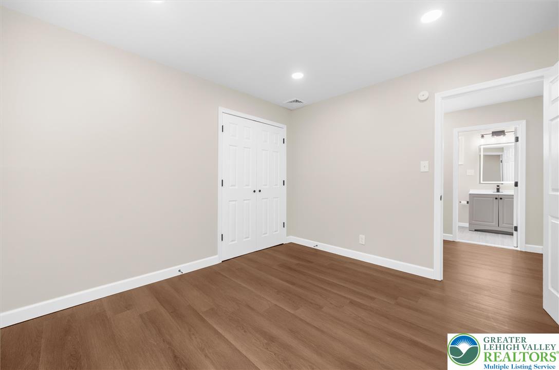 82 White Oak Lane Property Photo 22