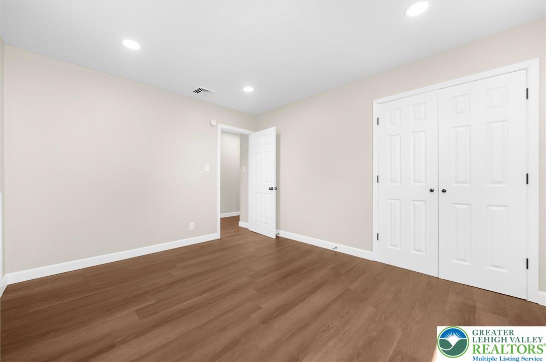 82 White Oak Lane Property Photo 27