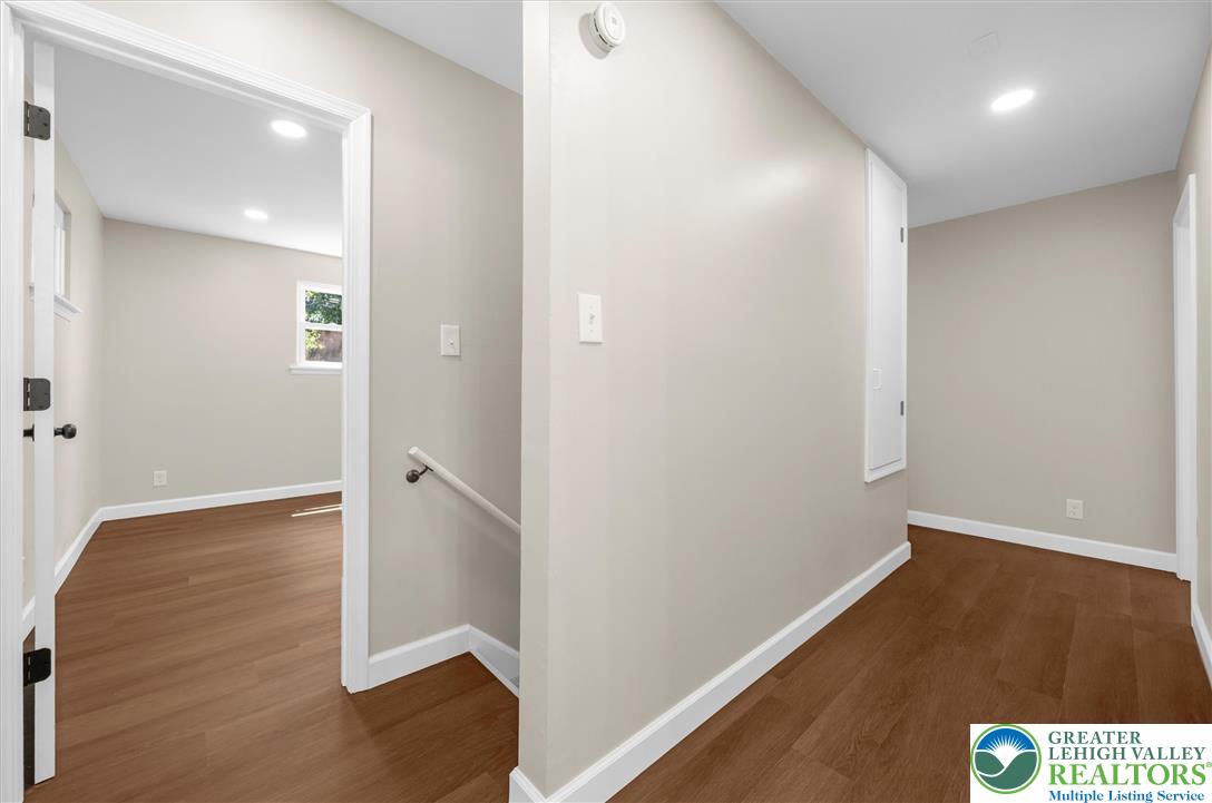 82 White Oak Lane Property Photo 28