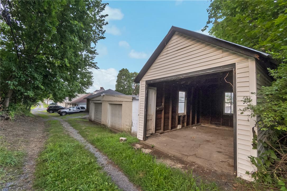 352 South 1st Street Property Photo 55