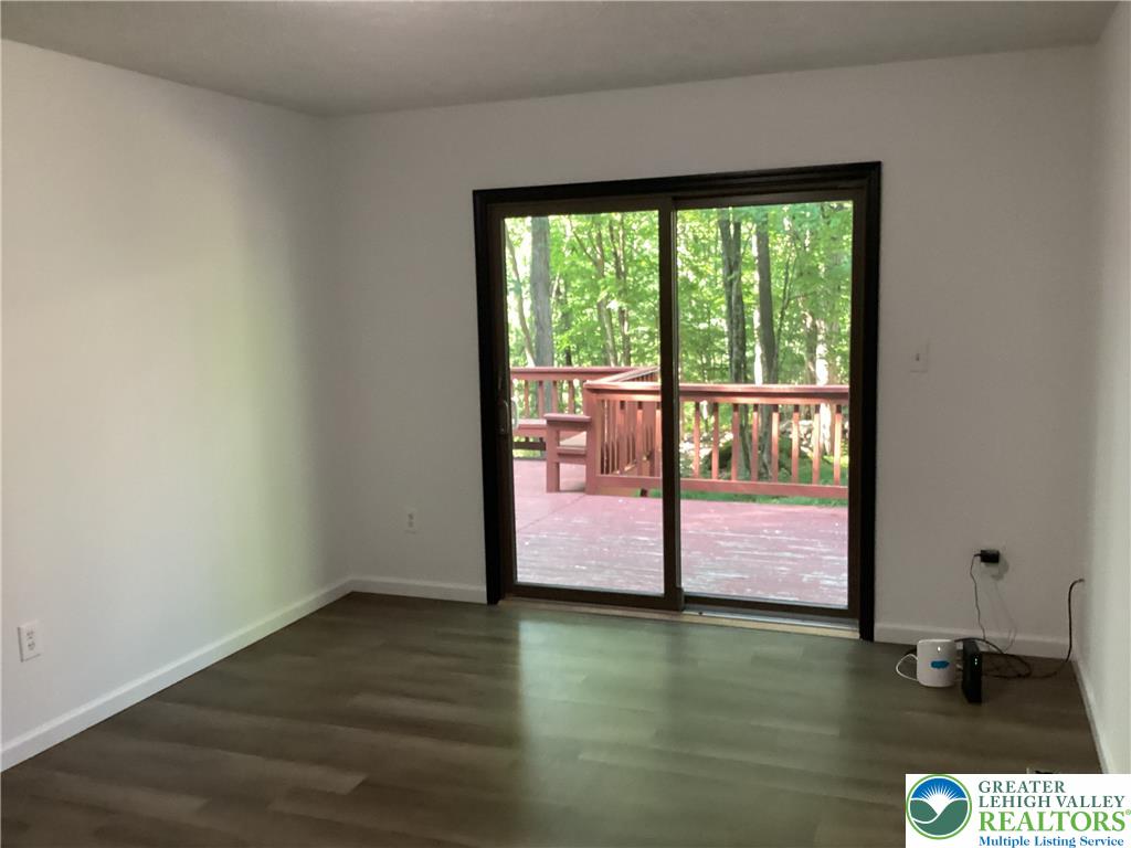 179 Shawnee Valley Drive Property Photo 3
