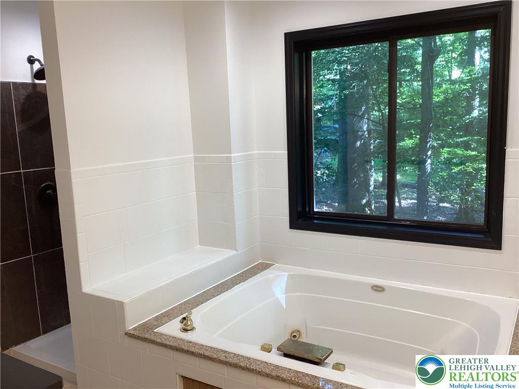 179 Shawnee Valley Drive Property Photo 11